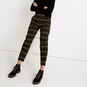 Madewell Curvy Corduroy Pull-On Mid-Rise Jogger Pants in Windowpane